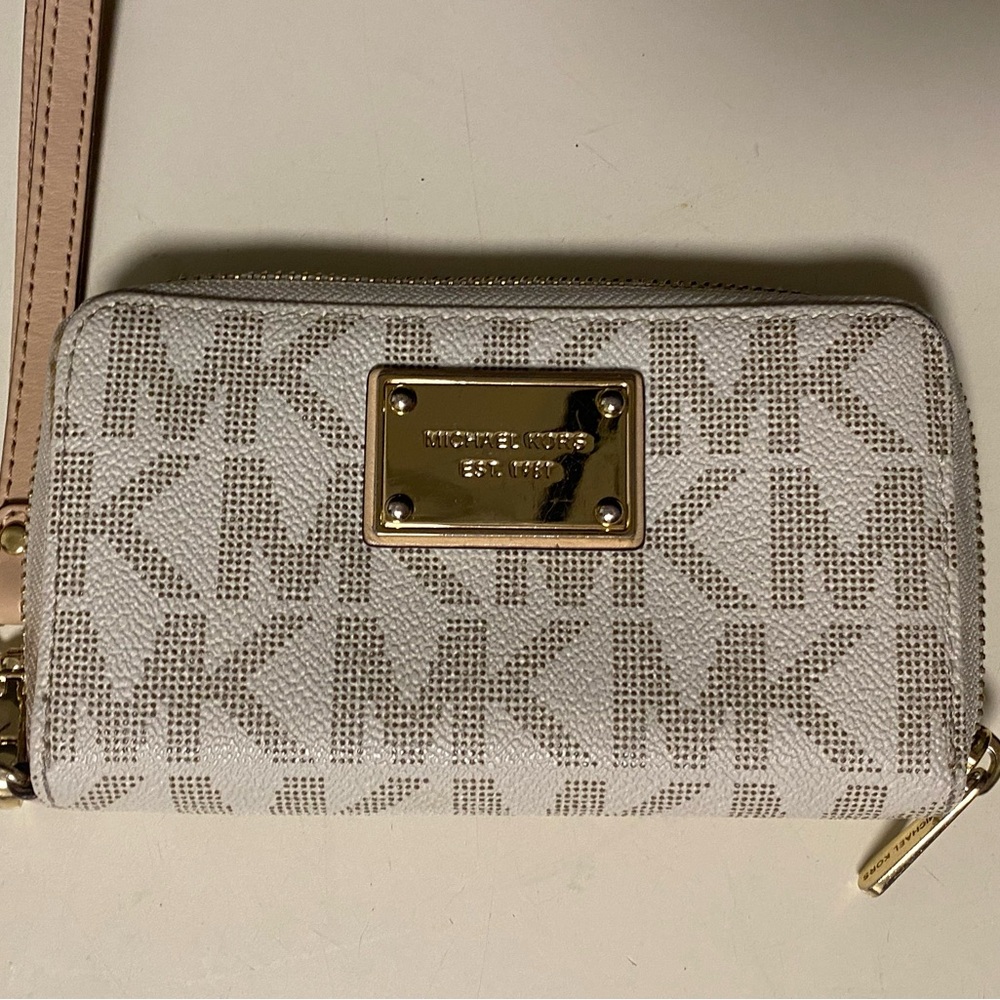 Small Michael Kors Wallet